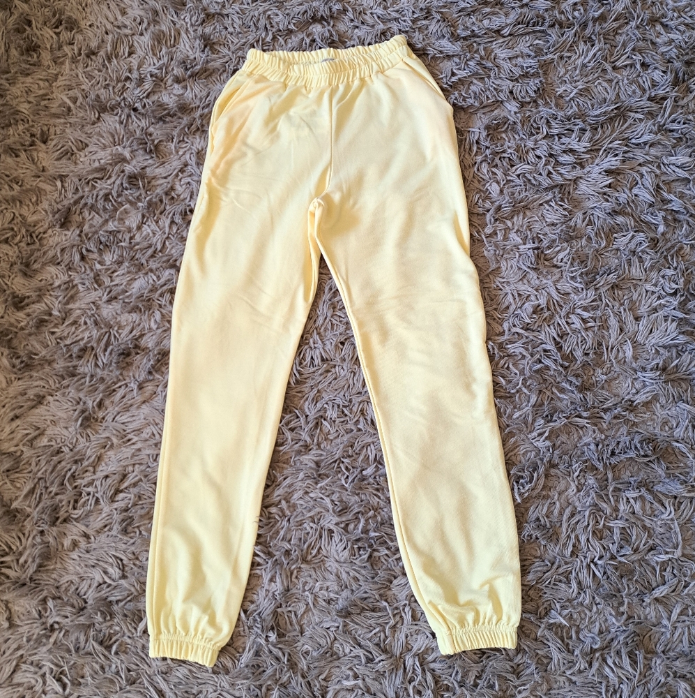 Missguided yellow Sweatpant Joggets Size Small